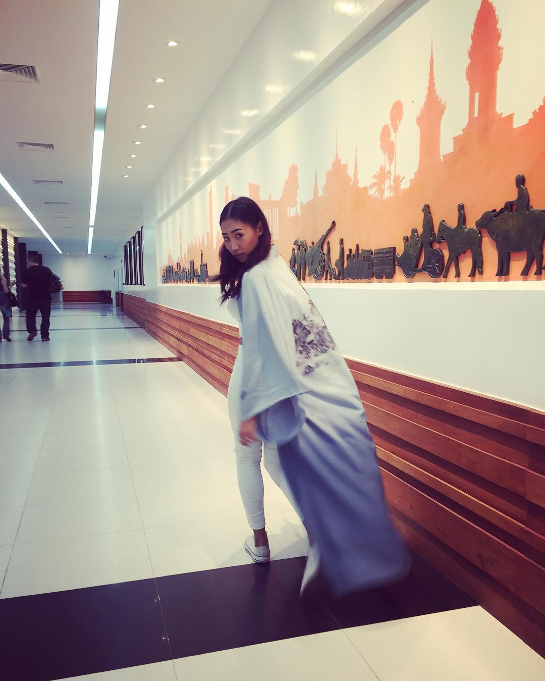 Customer wearing Sumo Vintage